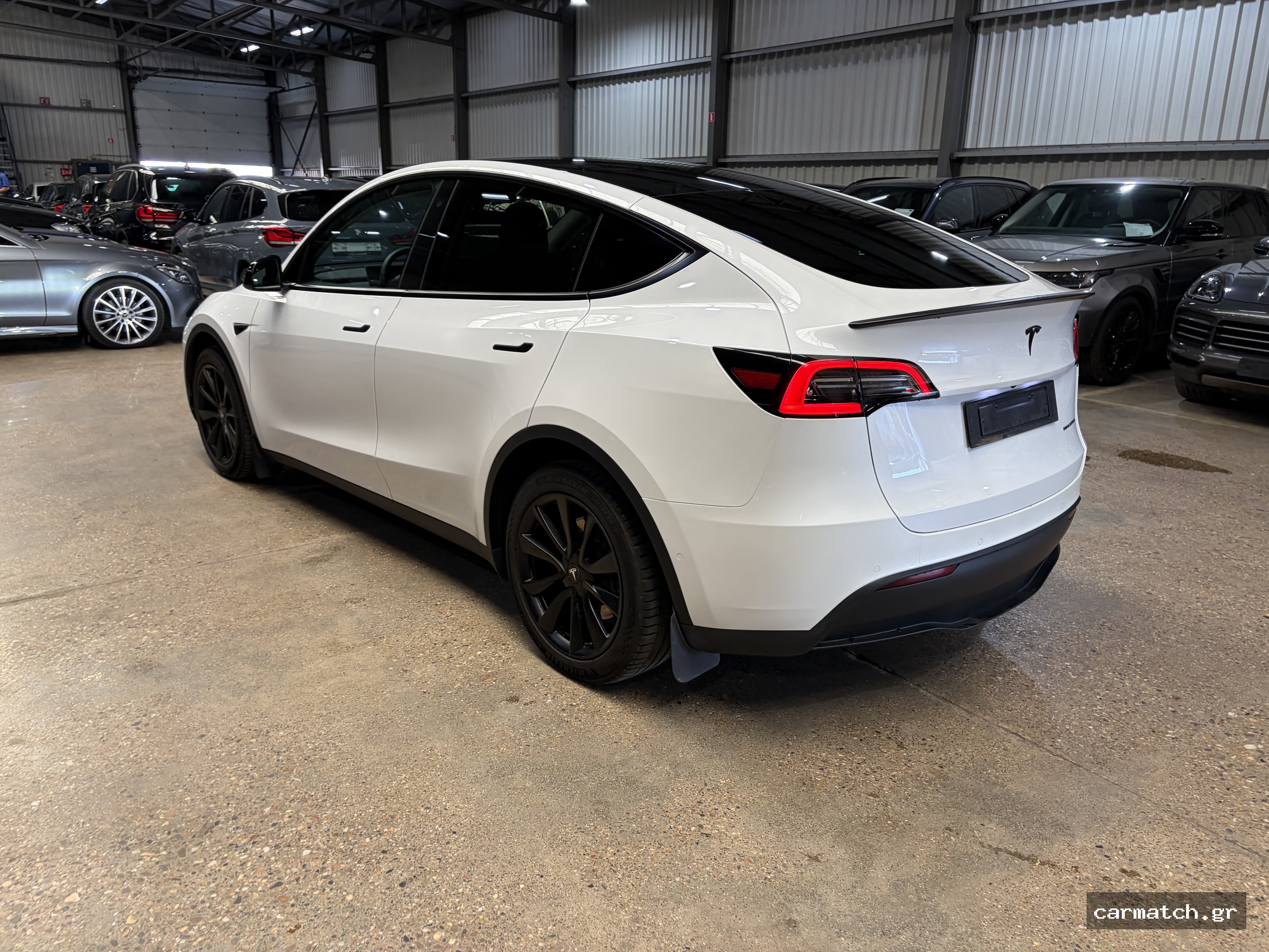 Vehicle image 7